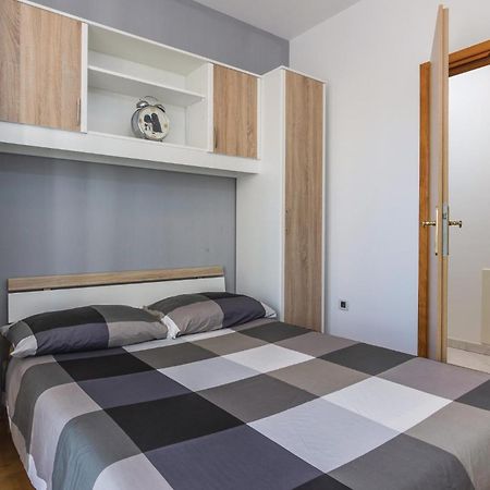 Cozy Apartment In Porec With Wifi Exterior photo