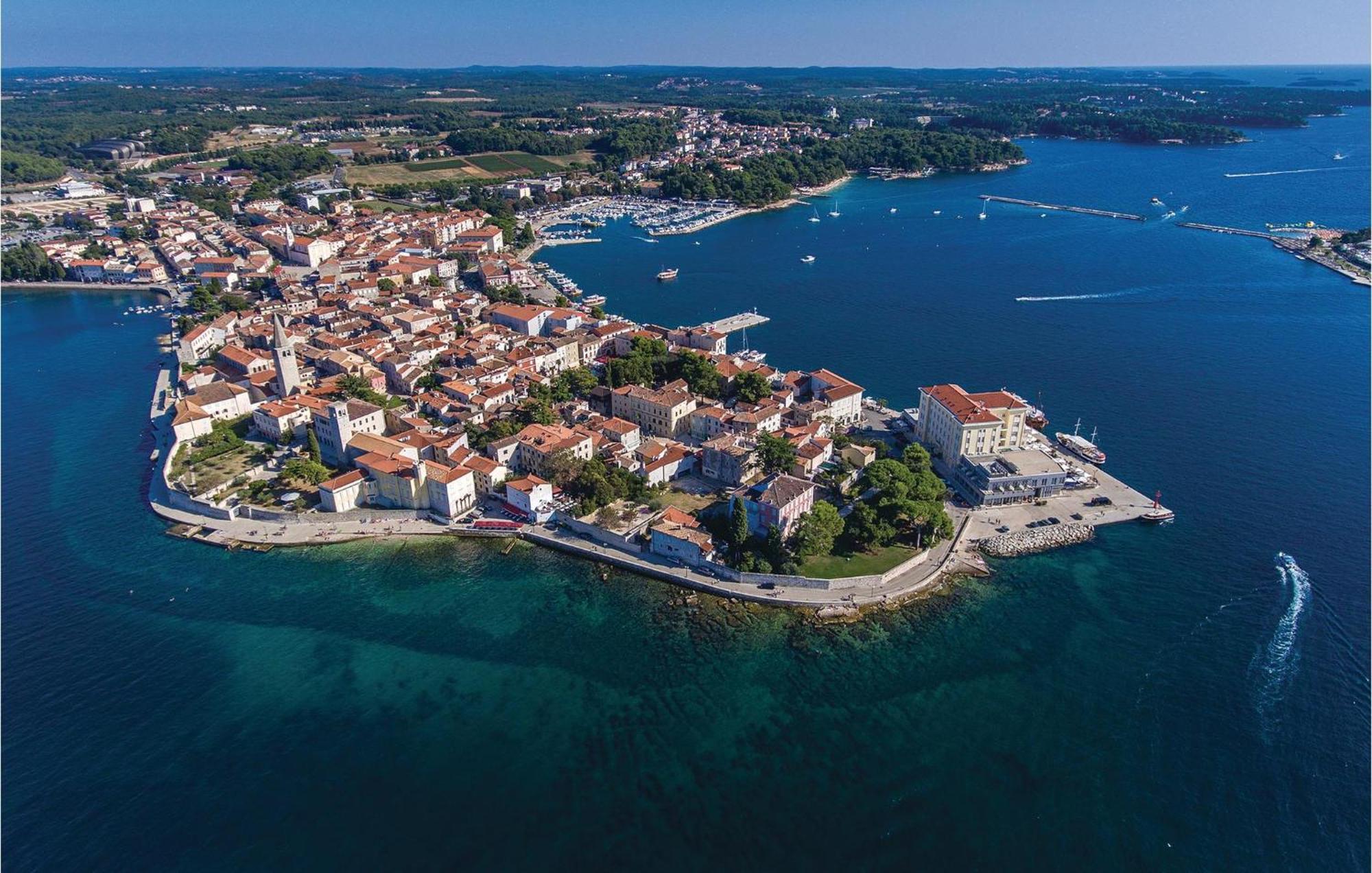 Cozy Apartment In Porec With Wifi Exterior photo